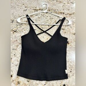 Vuori Rib Crop black tank